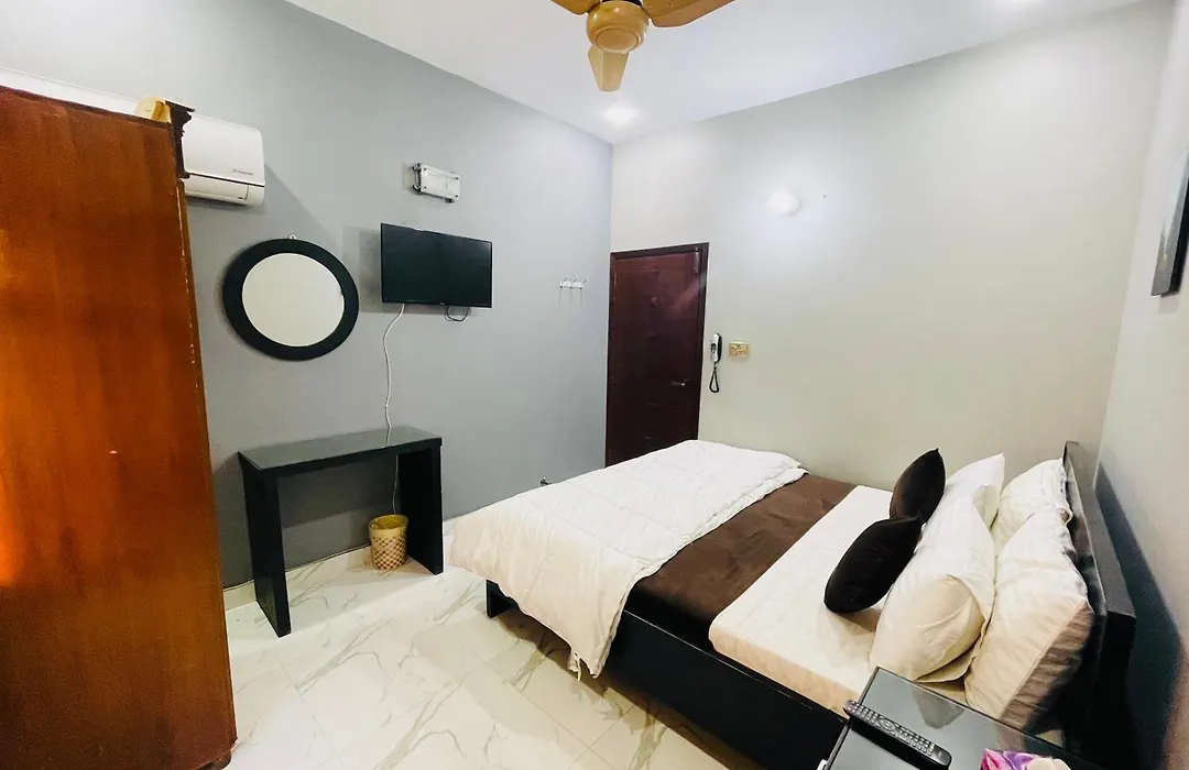 Karachi Inn-1