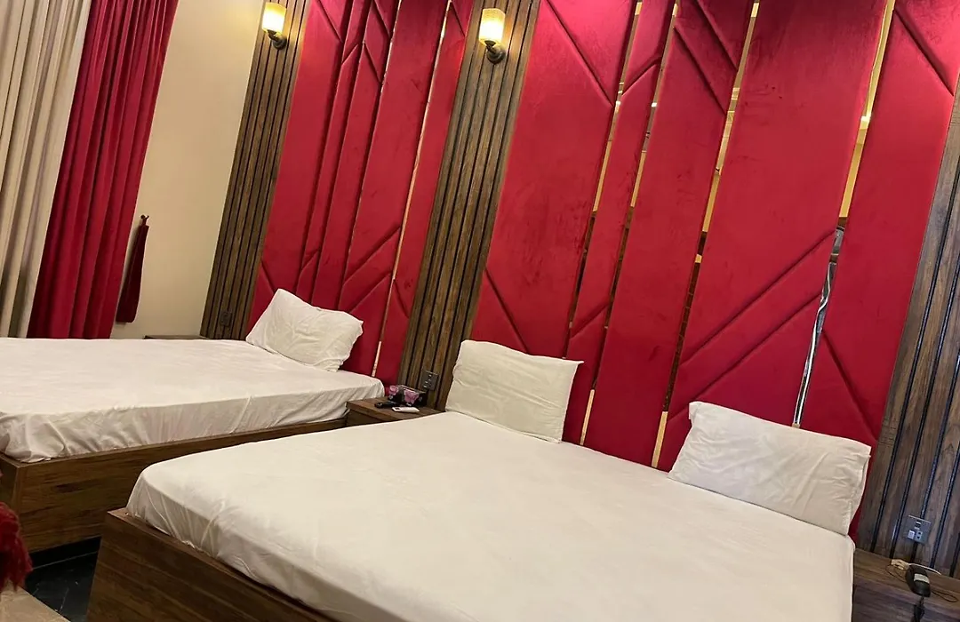 The Karachi Guest House Gulshan-E-Iqbal-1